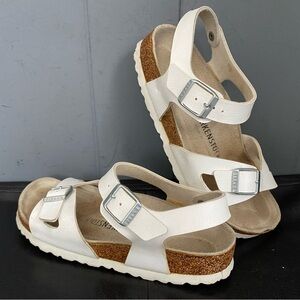 Birkenstock Rio Sandal in Patent White 36/5 Women’s